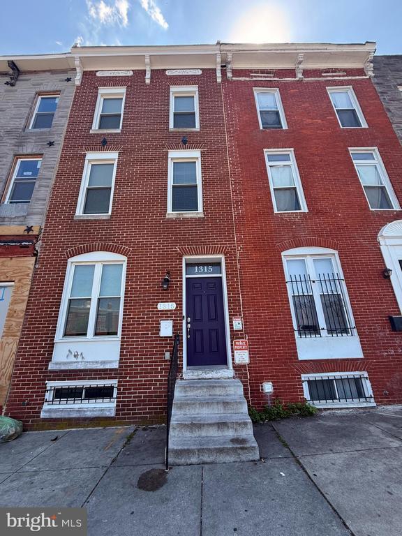 Building Photo - 1315 Presstman St