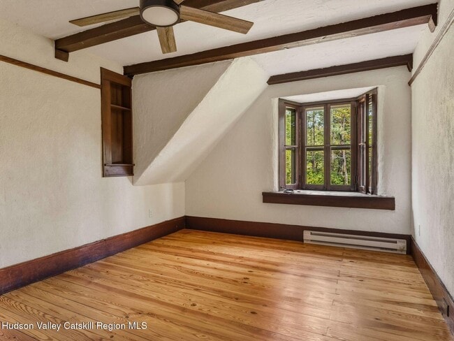 Building Photo - 5 Riverby Ln