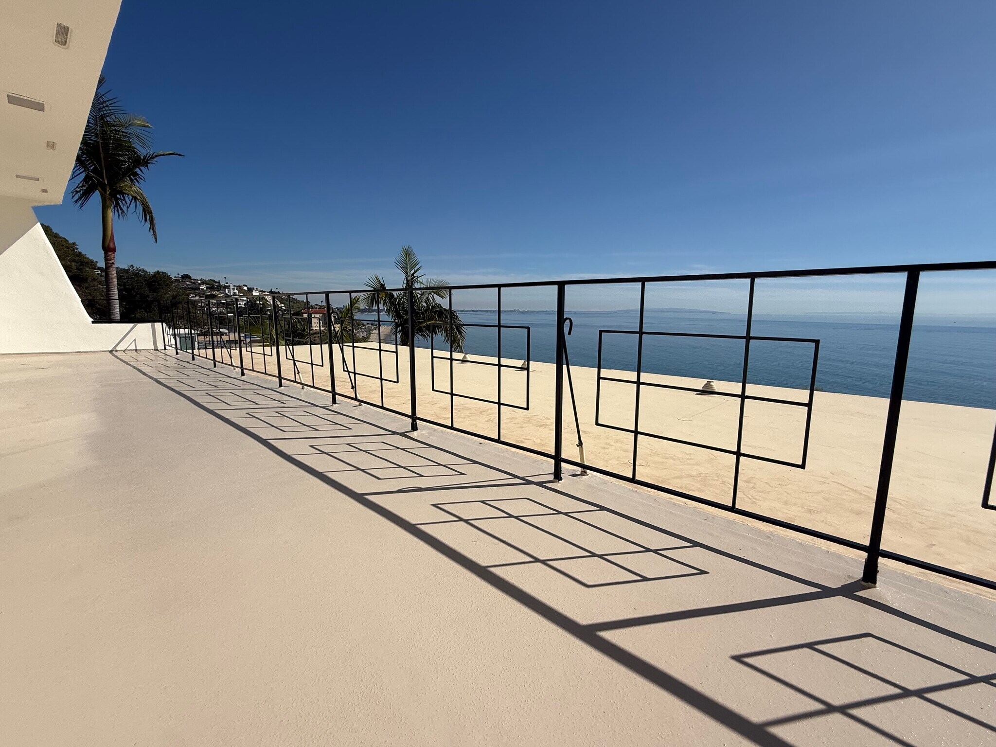 Building Photo - 18139 Coastline Dr