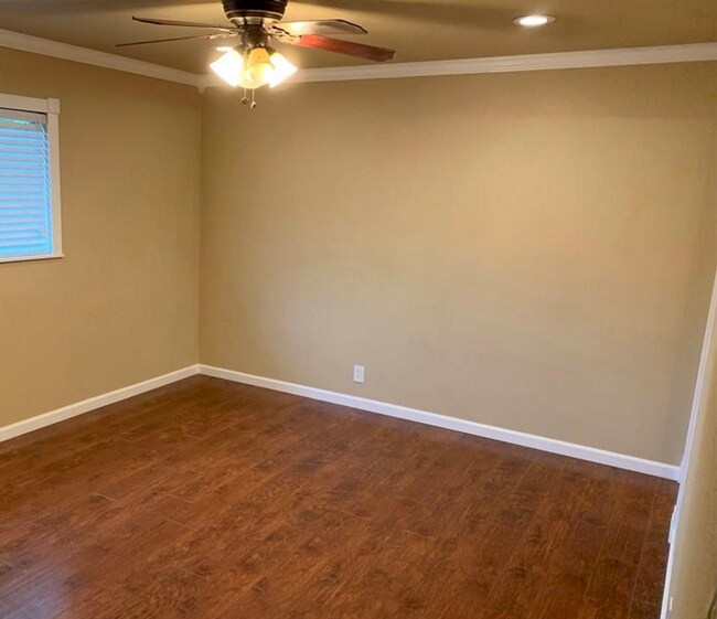 Building Photo - 3 bedroom 2 bathroom in Live Oak