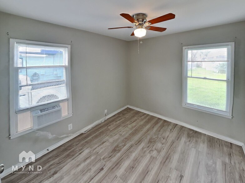 Building Photo - 4925 Merrimac St