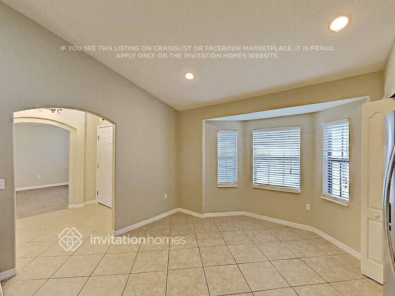 Building Photo - 5193 Ashwood Dr