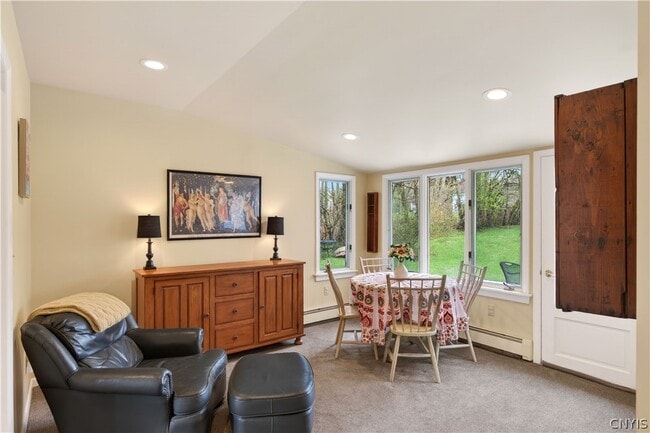 Building Photo - 3862 State St