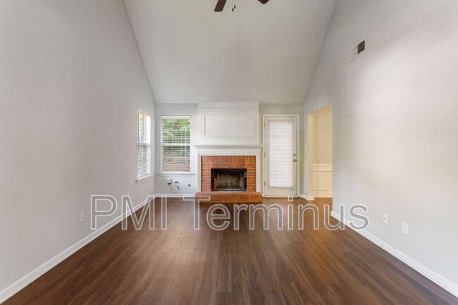 Building Photo - 1312 Telhurst Ct NW