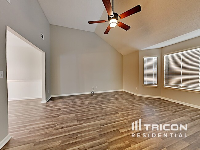 Building Photo - 3305 N Winds Trail
