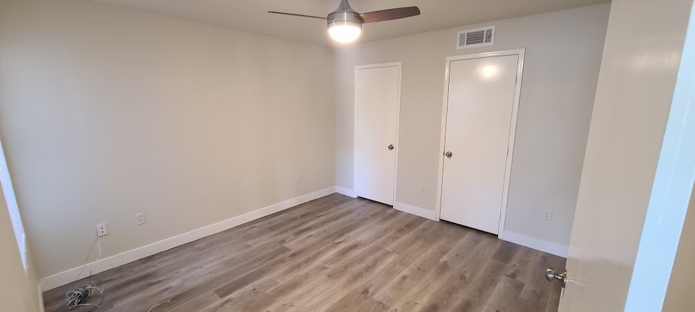 Building Photo - 555 E Silverado Ranch Blvd