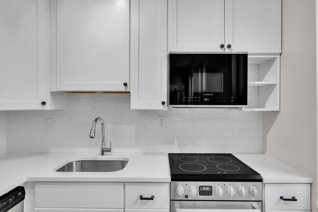 Primary Photo - 92 Gordon St