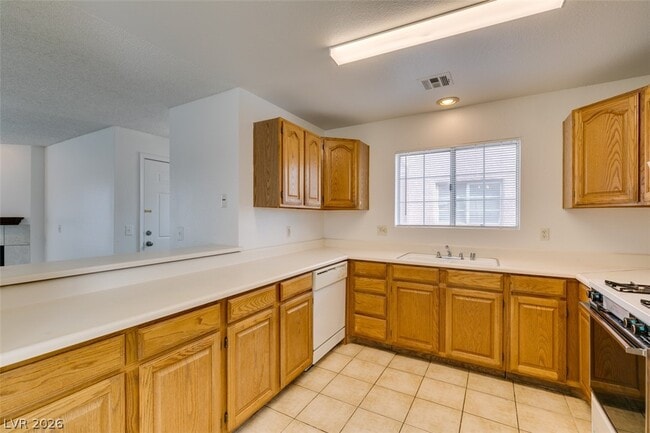 Building Photo - 1375 E Hacienda Ave