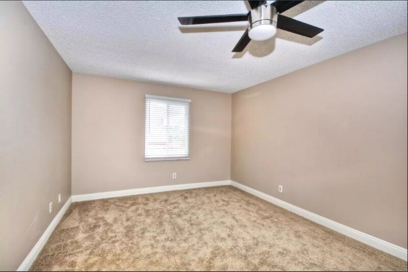 Building Photo - 137 Avenida Sierra