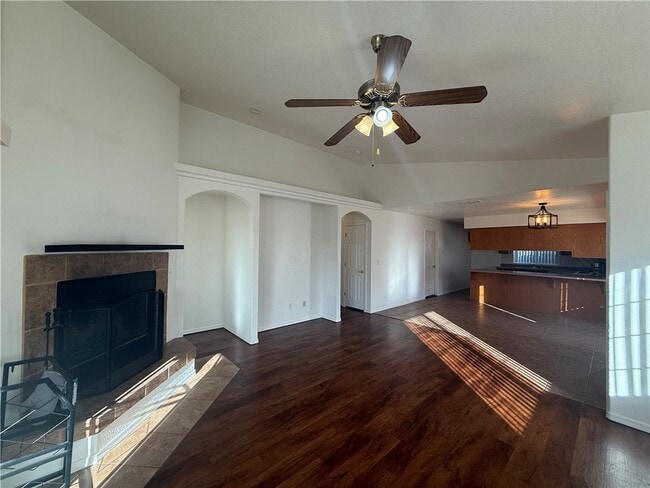 Building Photo - 2855 N Central St