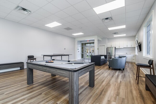 Building Photo - 9000 Heron Walk Dr