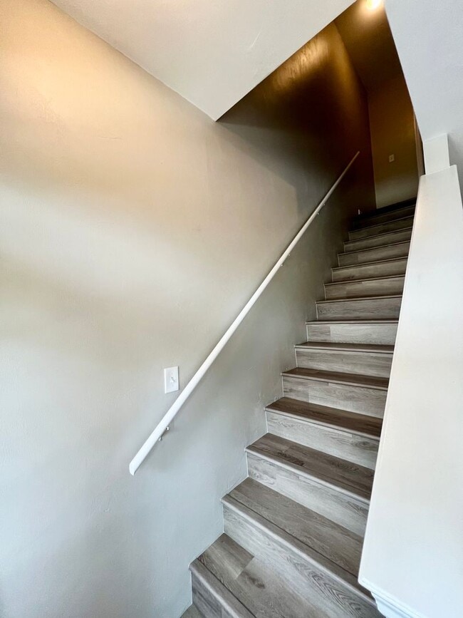 Building Photo - Location, Location! Completely Remodeled Spacious 3BR/2BR!