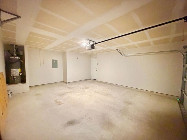 Building Photo - 4042 Bay Leaf Lp