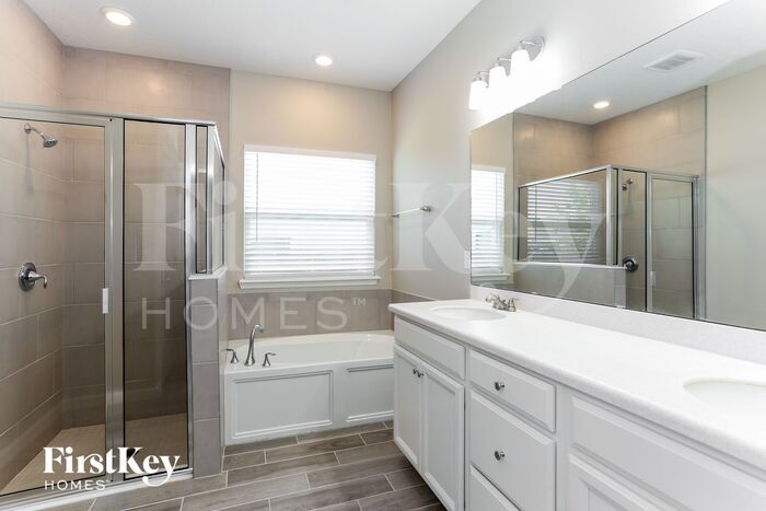 Building Photo - 1633 Mathews Manor Dr