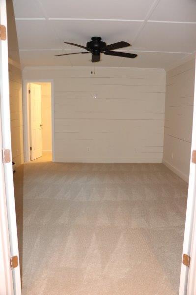 Building Photo - 300 Caroline St