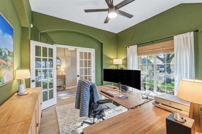 Building Photo - 10204 Wind Cave Trail