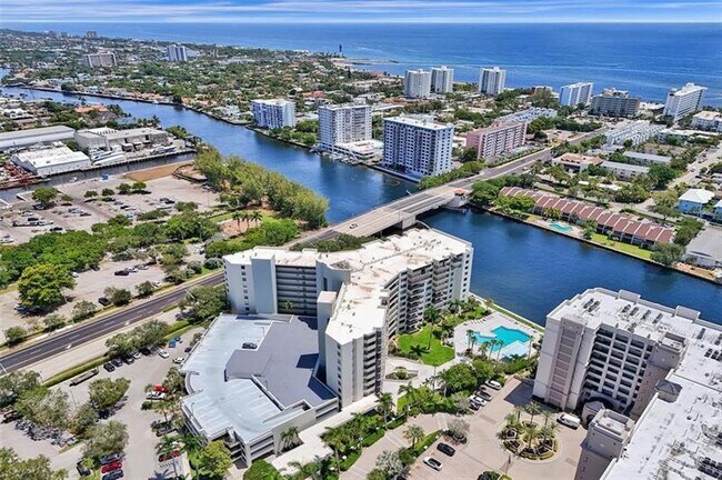 Building Photo - 2900 NE 14th Street Causeway