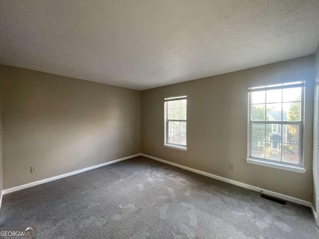 Building Photo - 3774 Meadow Creek Dr