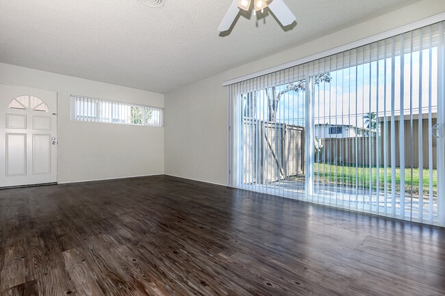 Building Photo - Sea Breeze Rental Townhomes