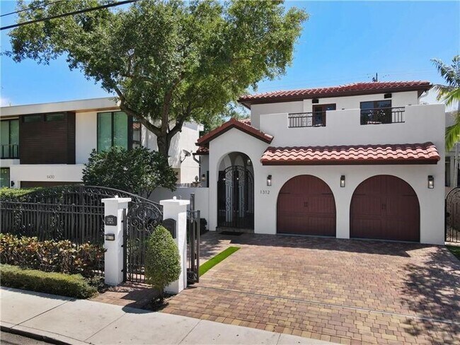 Building Photo - 1312 SE 2nd Ct