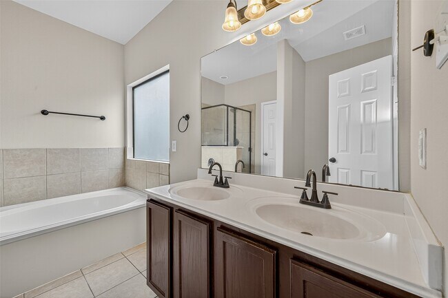 Building Photo - 2419 Grey Reef Dr