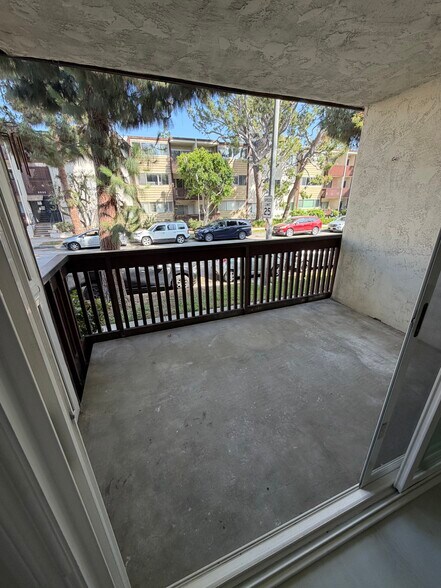 Building Photo - 5650 Sumner Way