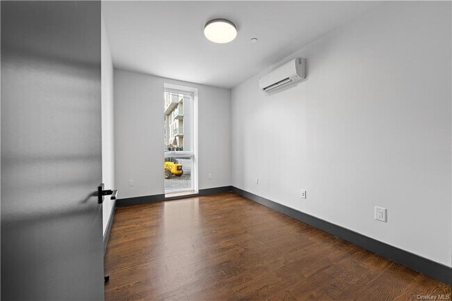 Building Photo - 304 Water St