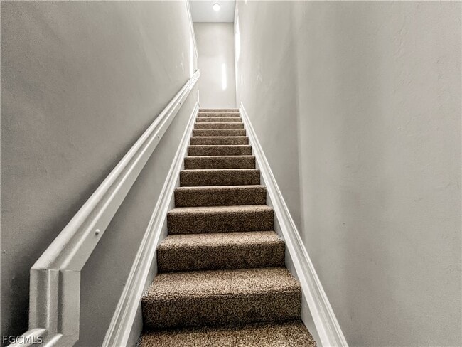 Building Photo - 9452 Montebello Way