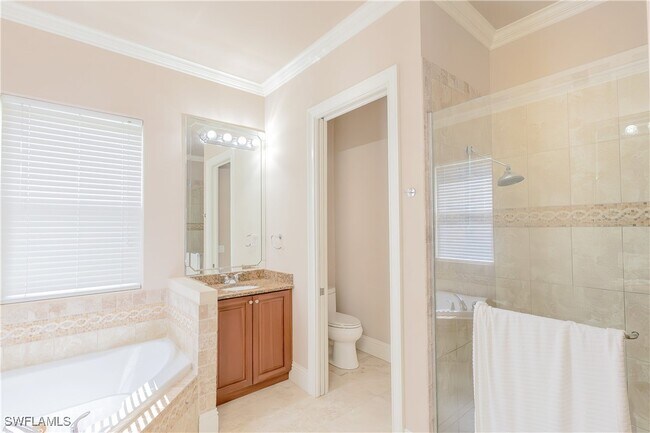 Building Photo - 2915 Coco Lakes Dr