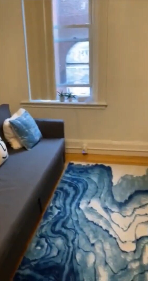 Building Photo - 65 Hemenway St