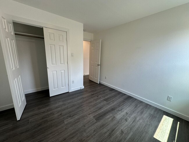 Building Photo - For Lease | 3 Bed, 2 Bath | 1,150 Sq Ft | ...