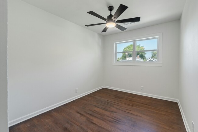 Building Photo - 12 Grove St