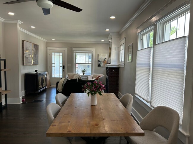 Building Photo - Updated 4 Bed 3 Bath Highlands Bungalow