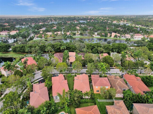 Building Photo - 938 Bluewood Terrace