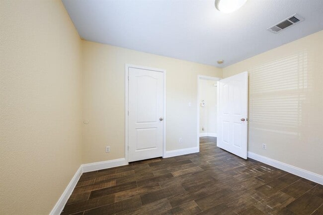 Building Photo - 3300 Etheredge Dr