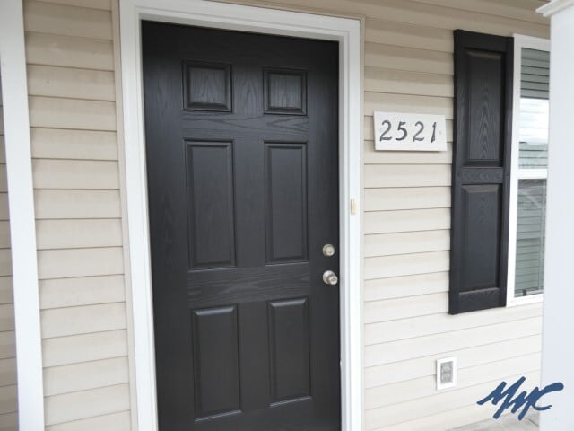 Building Photo - 2521 Jackalope St