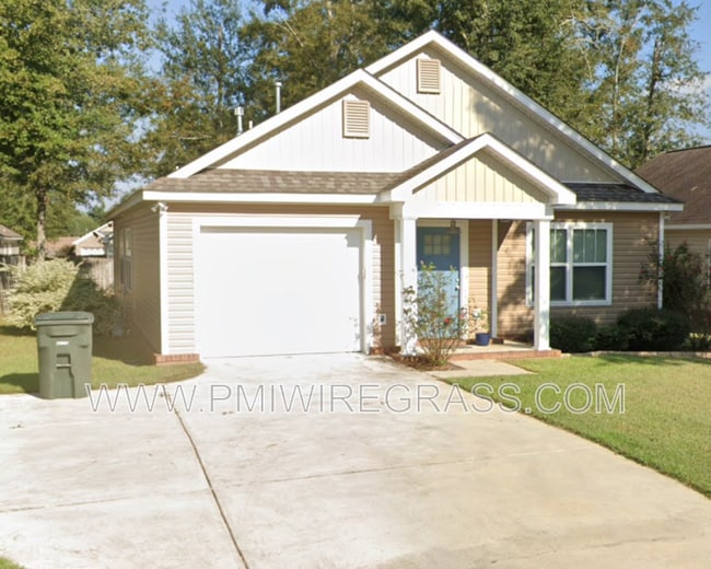 Building Photo - 214 Winterberry Way