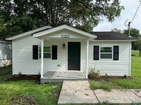 Building Photo - 325 Sectionline St