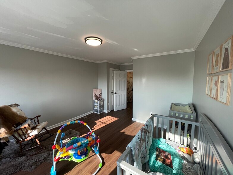2nd bedroom - 124 S Highland Ave