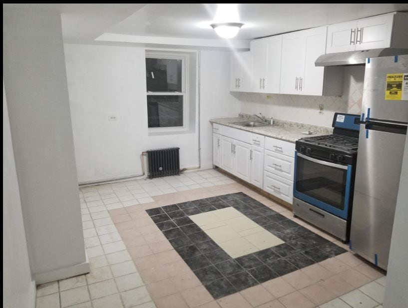 Building Photo - 19 Chestnut St