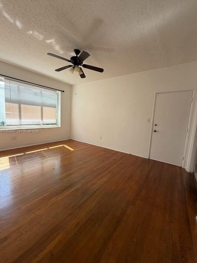 Building Photo - 825 Jefferson Ave