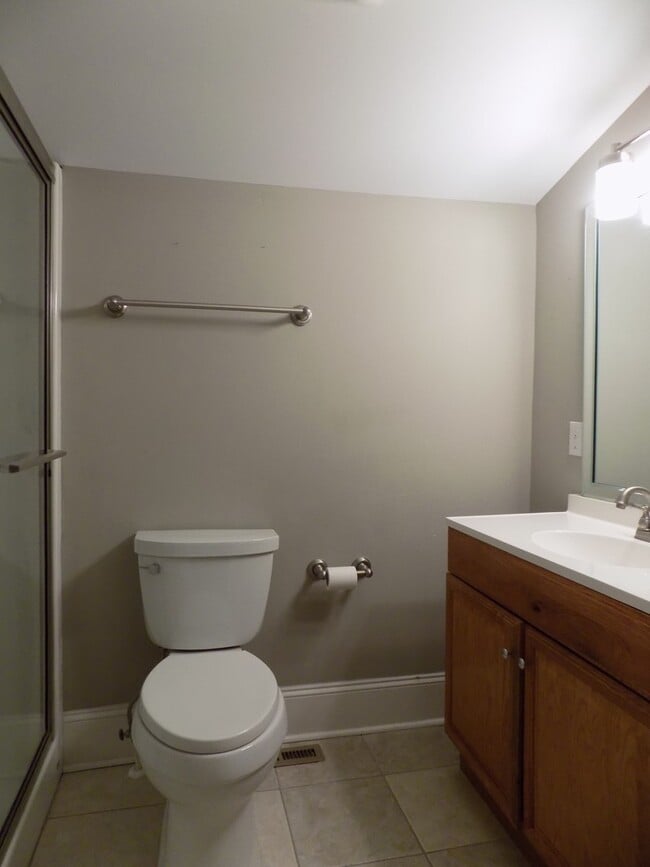 Building Photo - Short term lease in Olympia