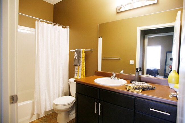 Building Photo - Pacific West