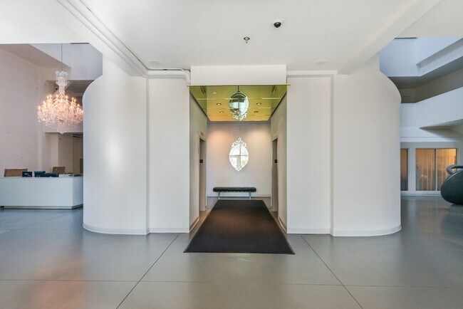Building Photo - 42 8th St