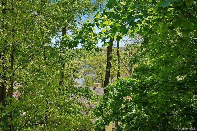 Building Photo - 59 Deer Trail S