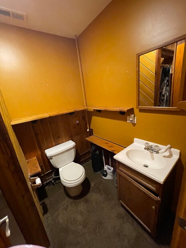 Building Photo - 25990 W Kathryn Dr