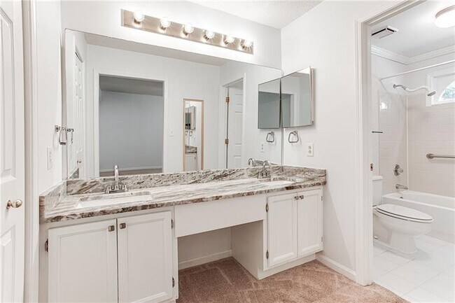 Building Photo - 605 Garden Ct