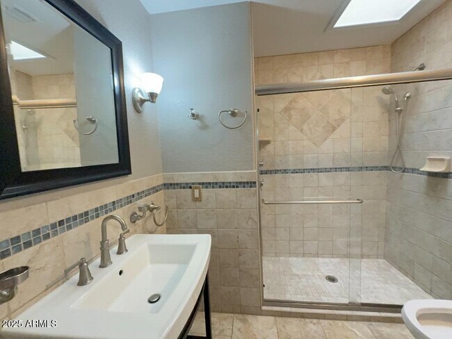 Building Photo - 4933 Los Reyes Dr