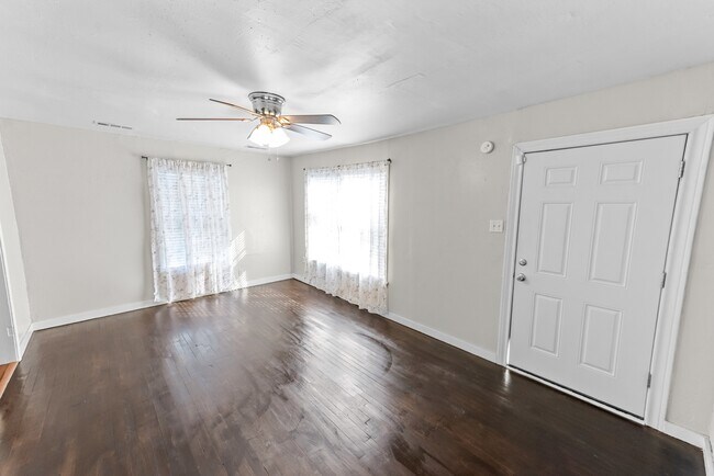 Building Photo - 2609 Herring Ave