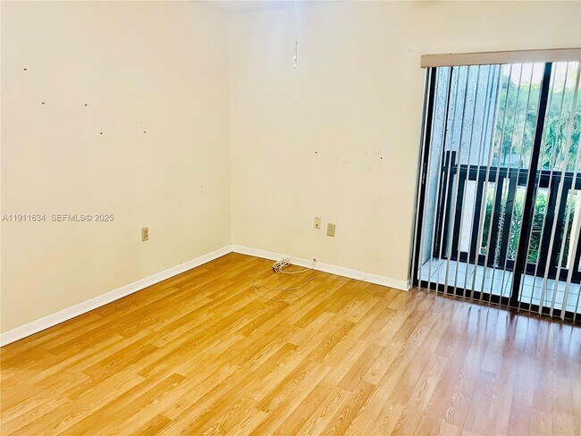 Building Photo - 1021 Mockingbird Ln